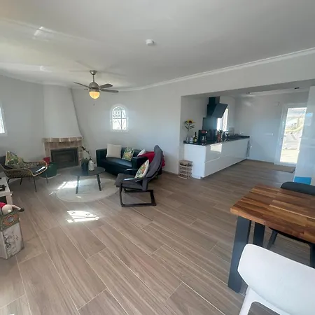 Casa Mira